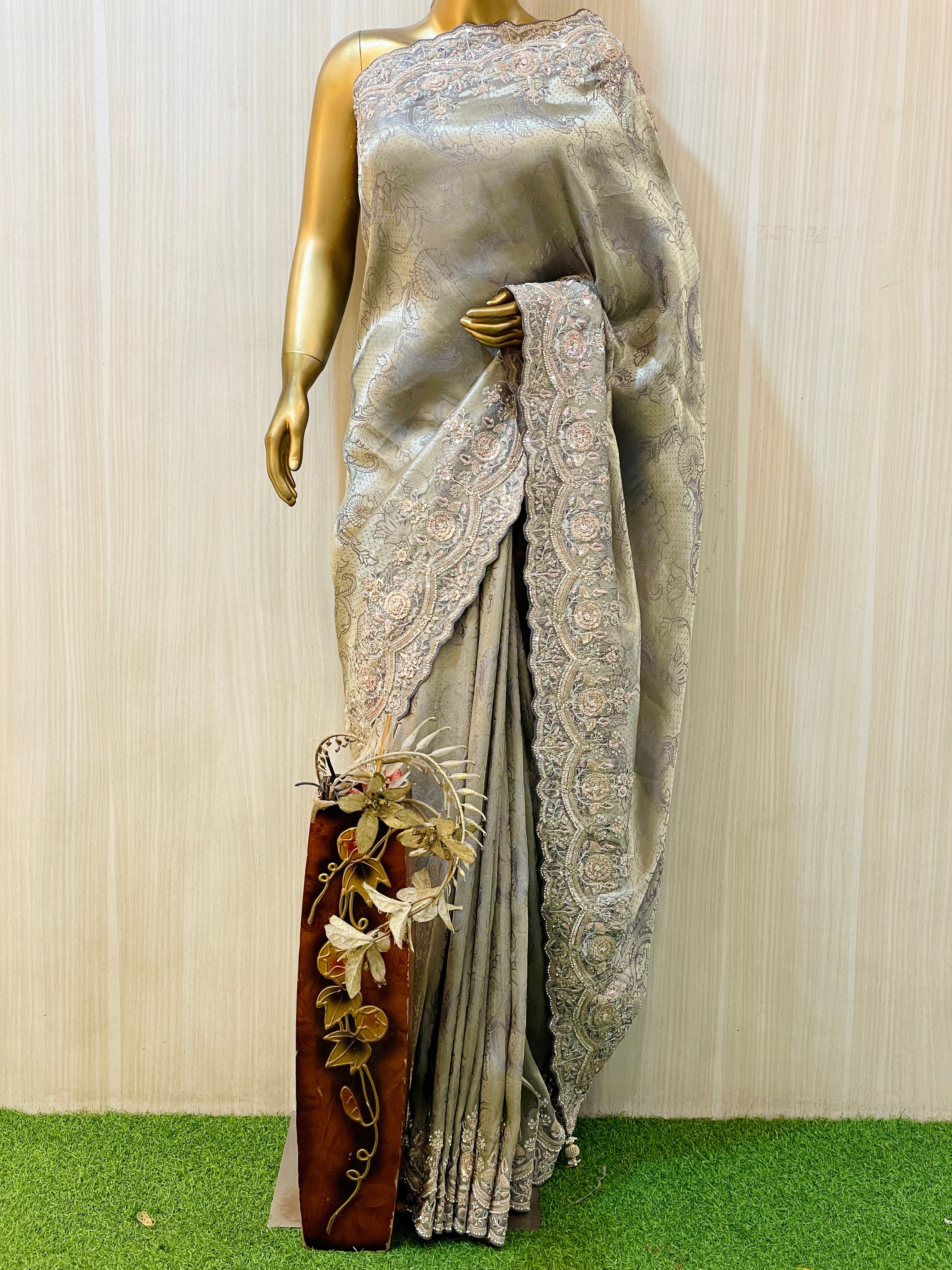 Maanika Tissue Saree