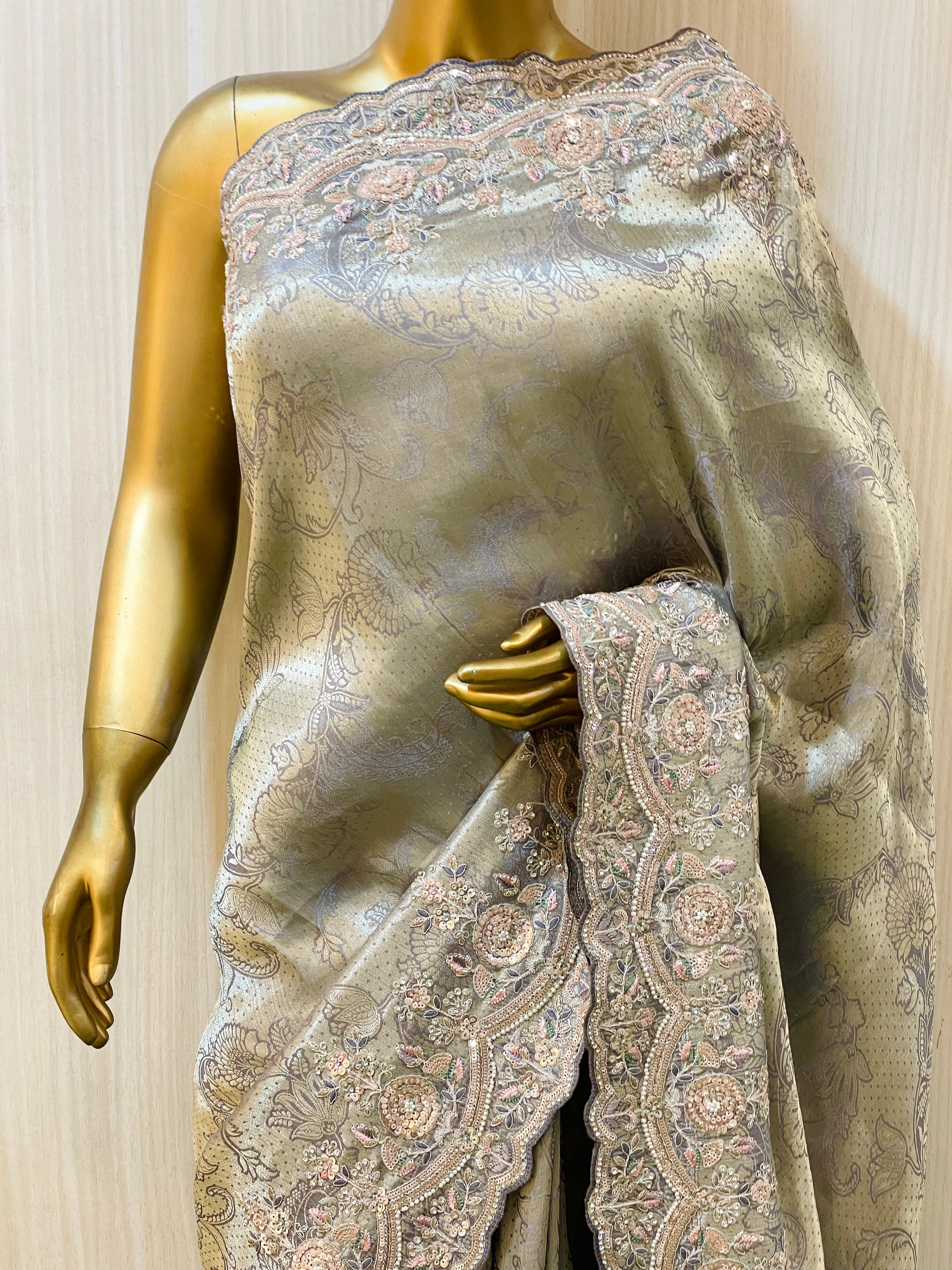 Maanika Tissue Saree