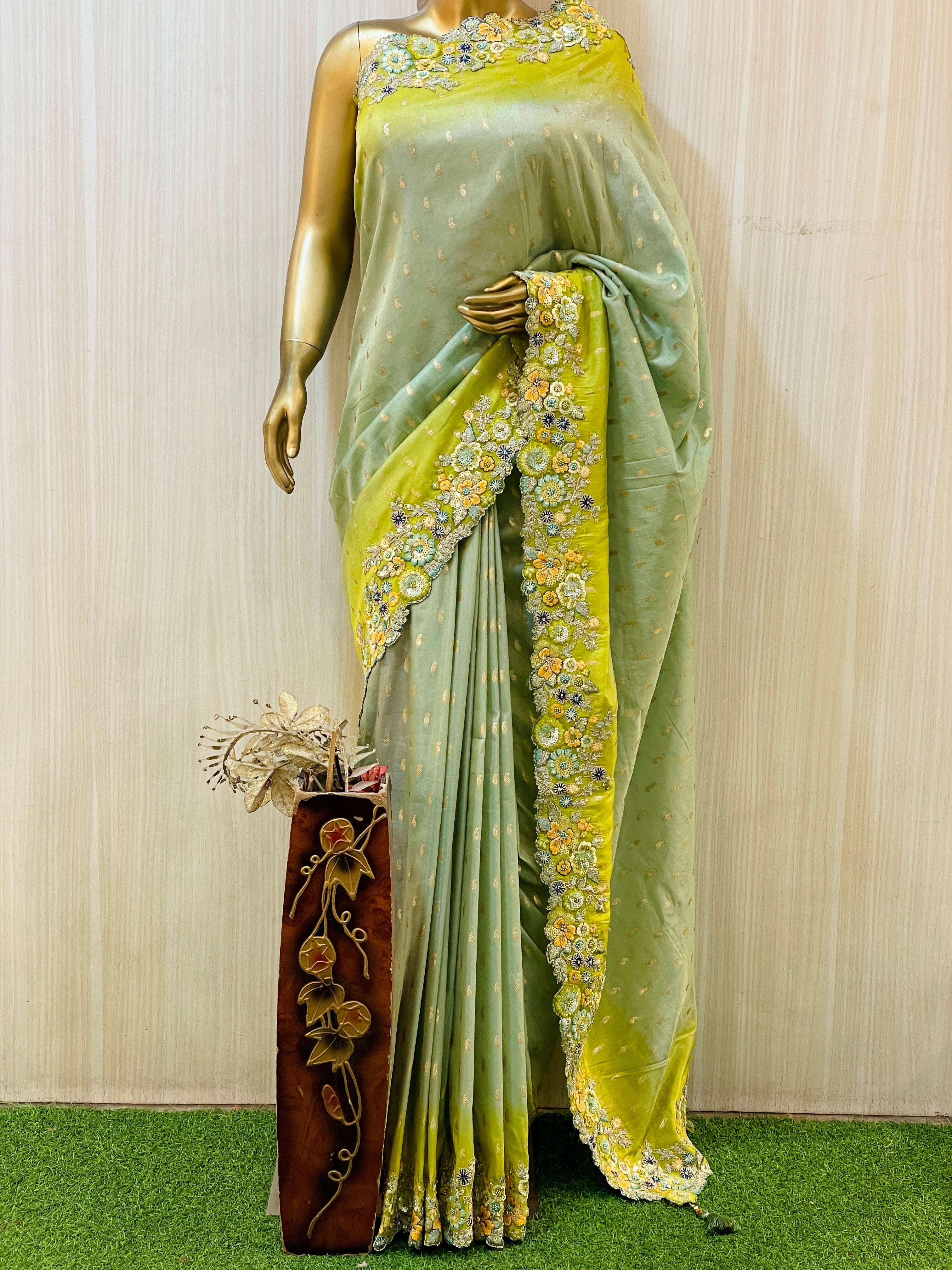 Nilanjana Banarasi Saree