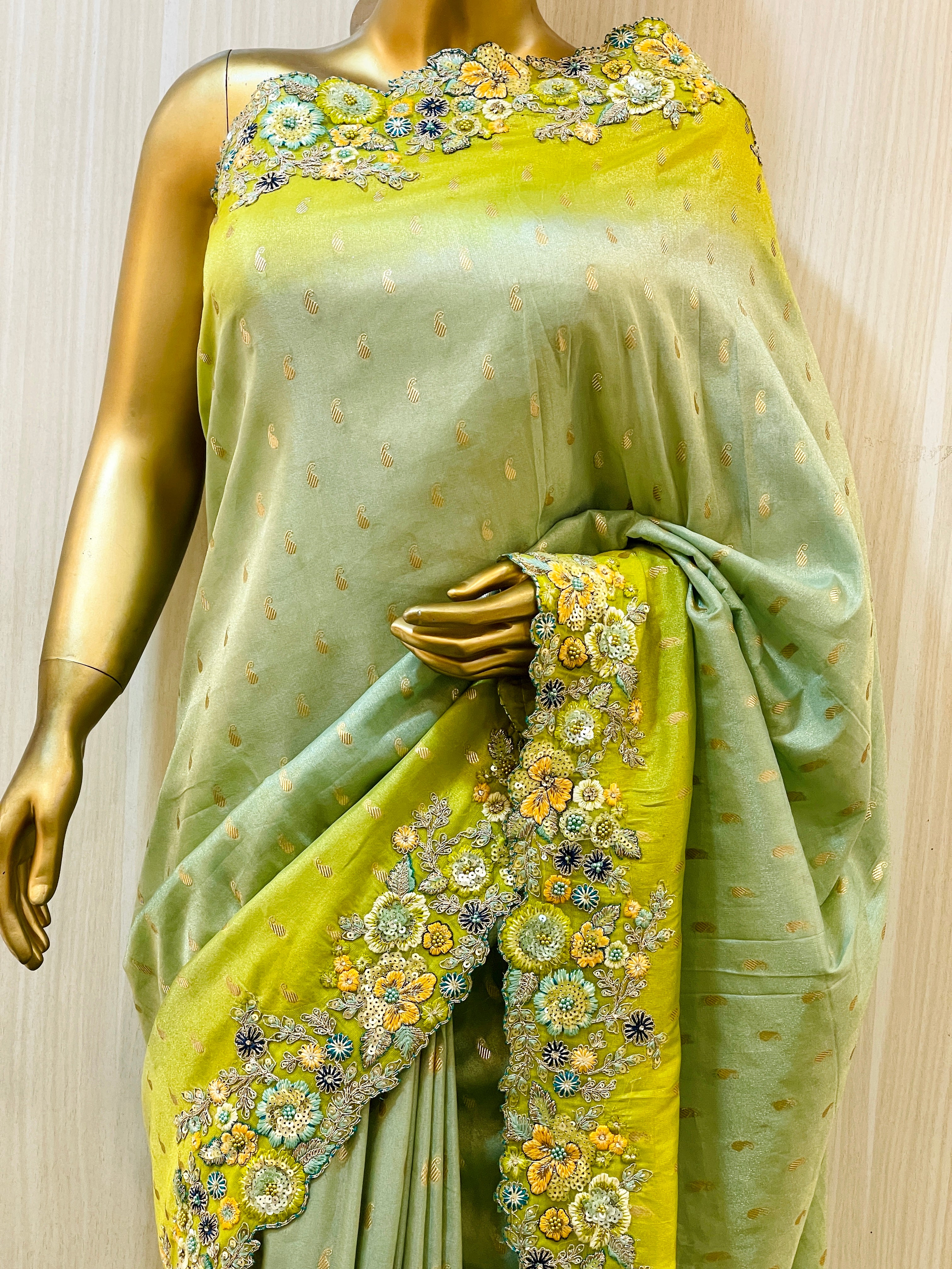 Nilanjana Banarasi Saree