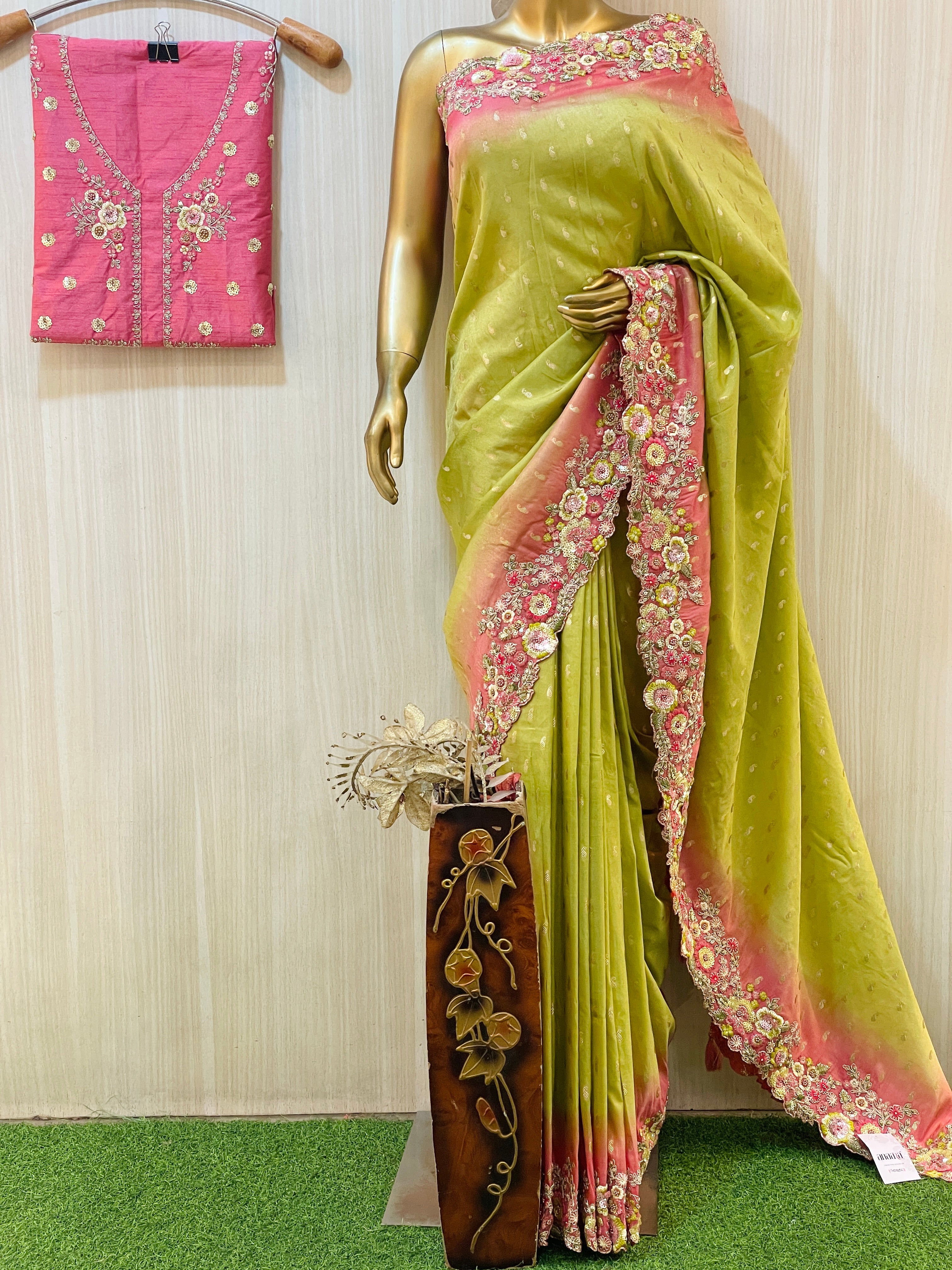 Aalka Banarasi Saree