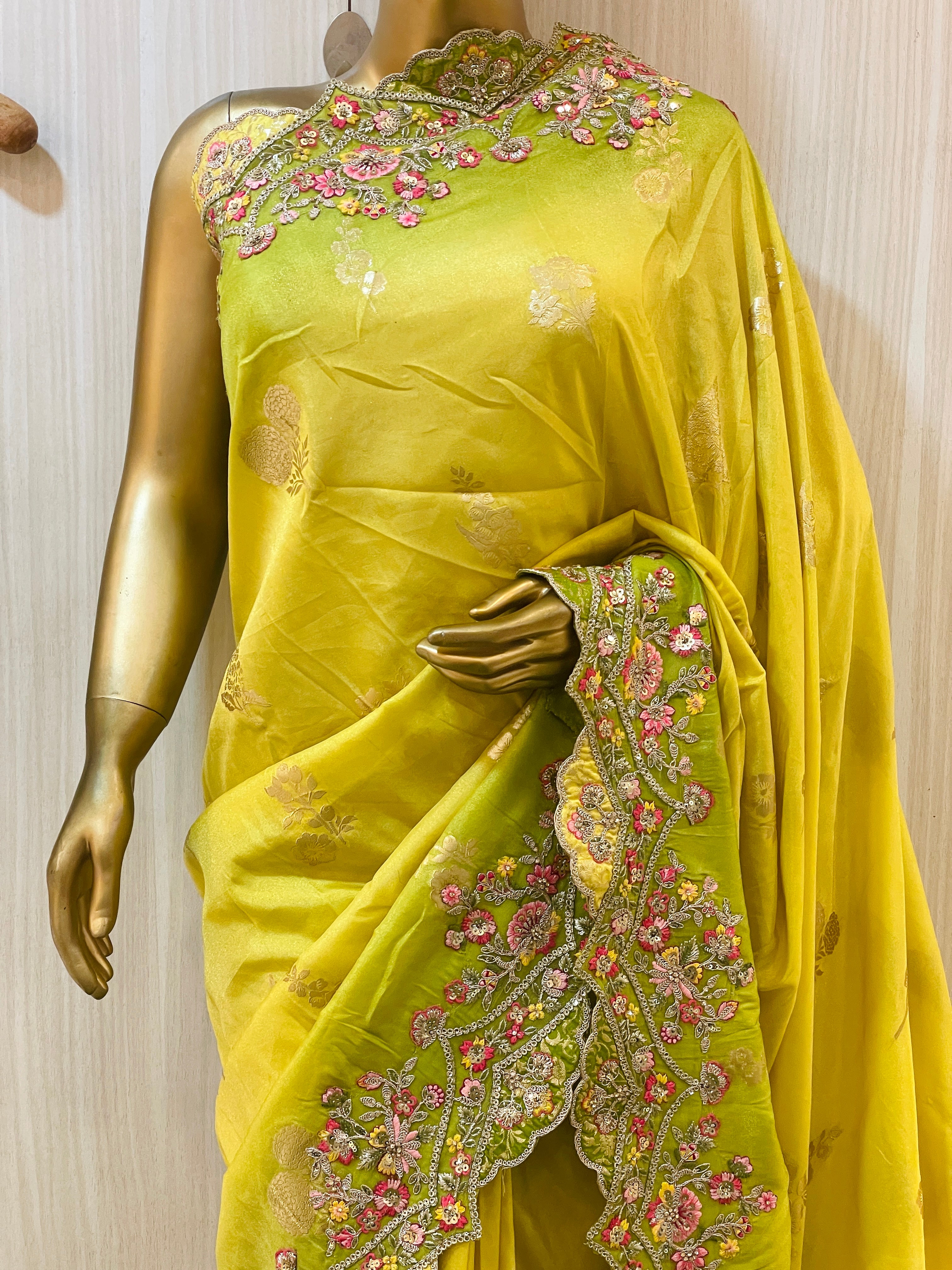 Manika Banarasi Saree