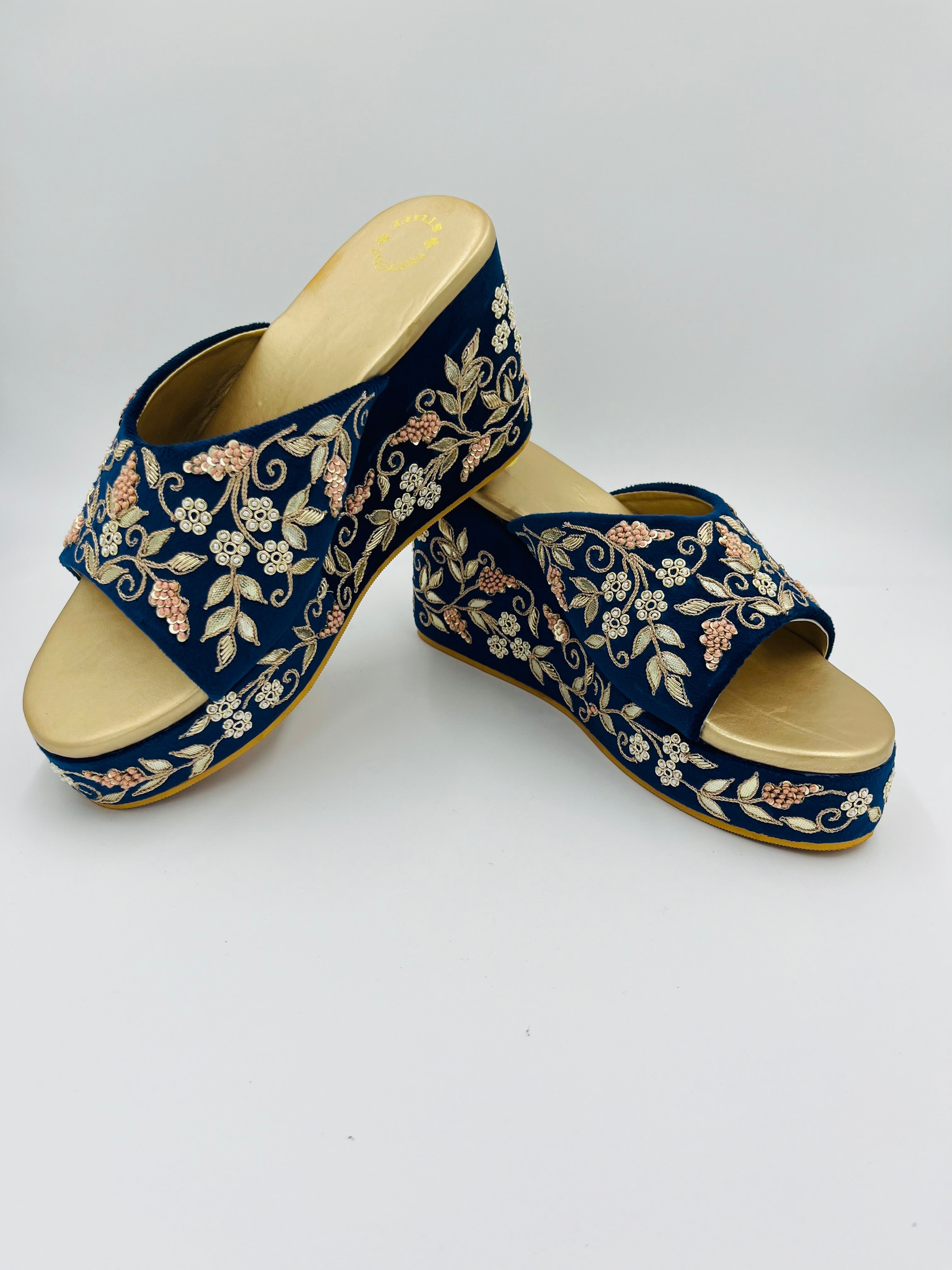 Lochana Wedges