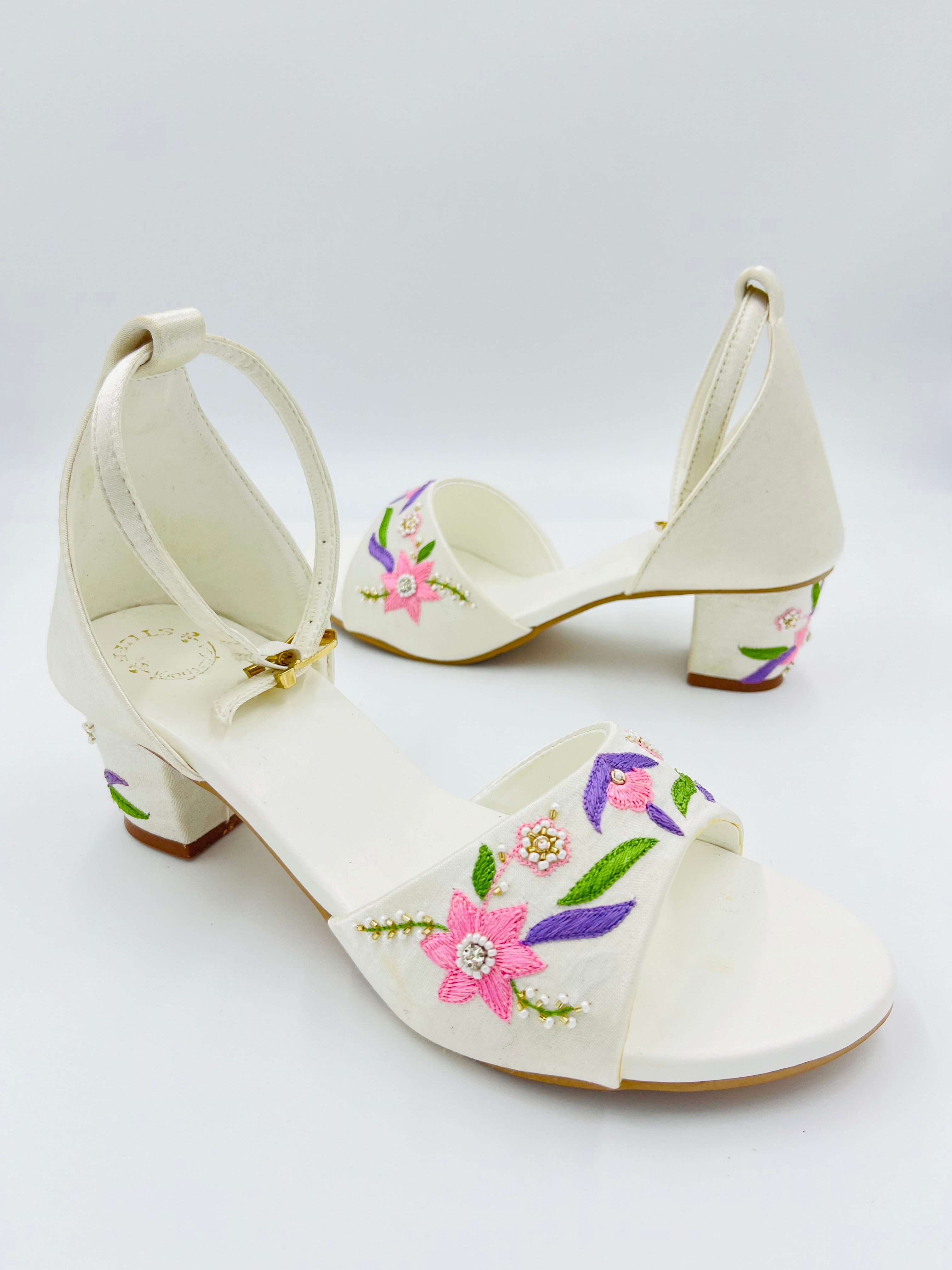 Ananda Heels