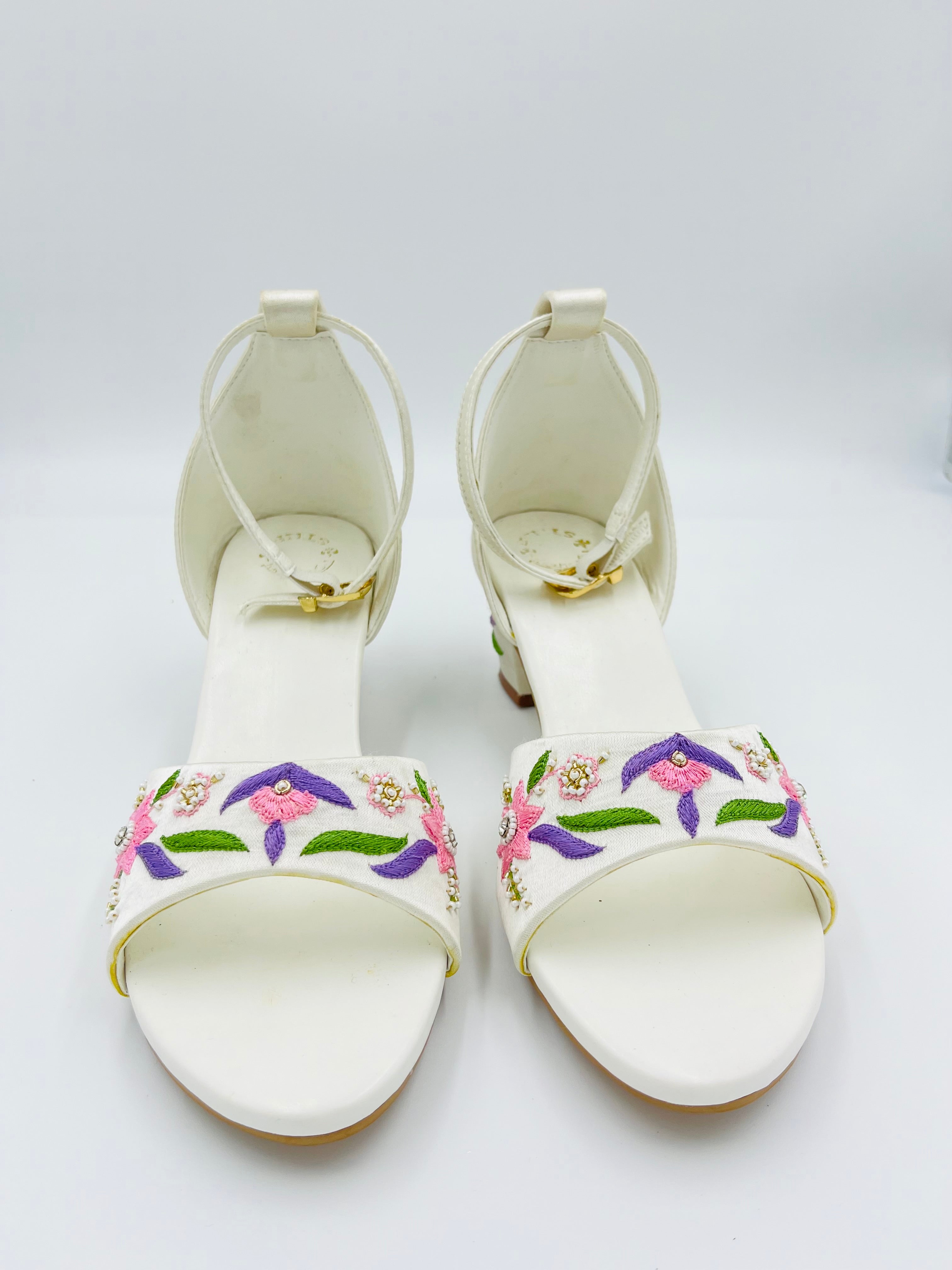 Ananda Heels