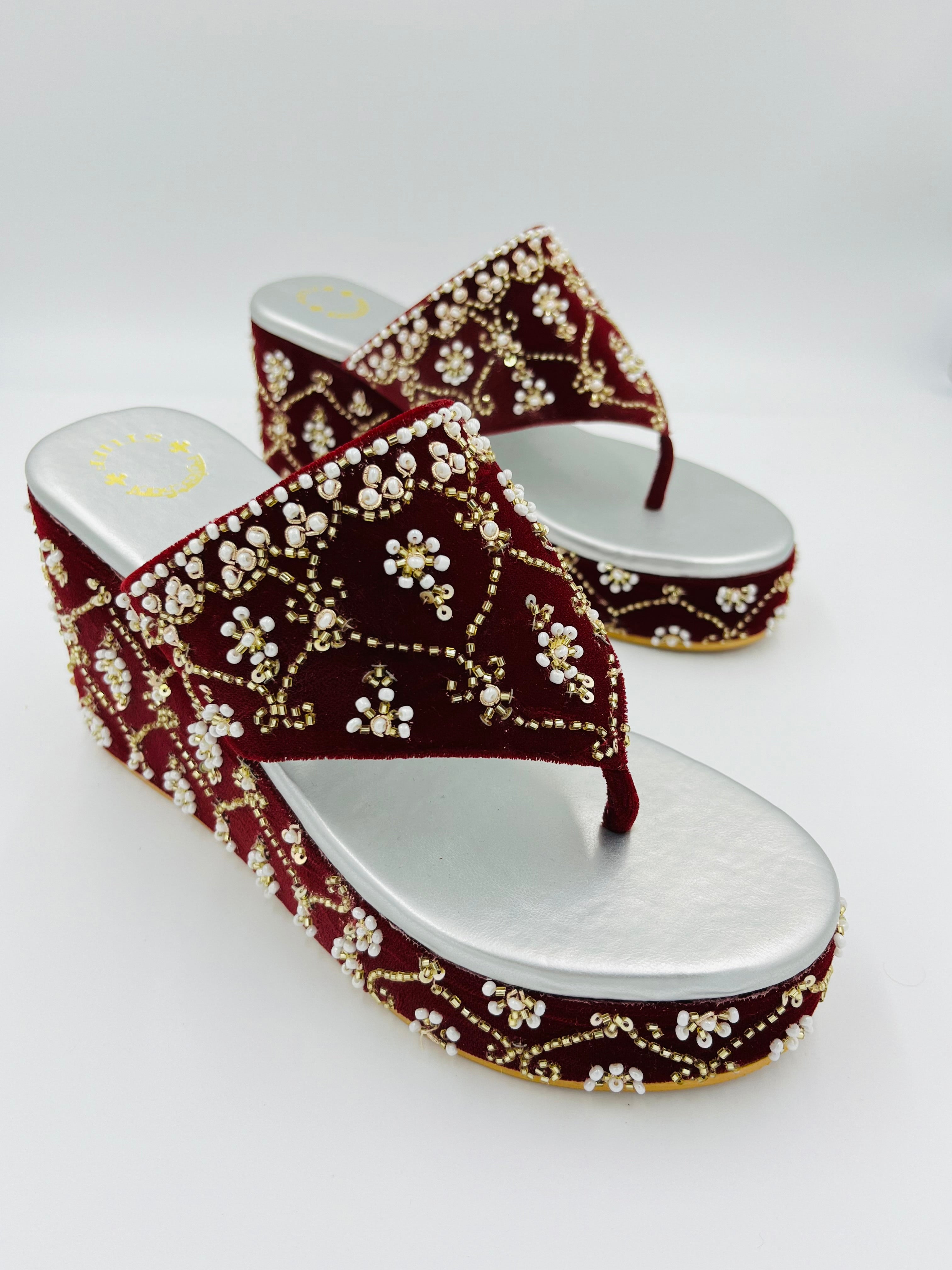 Raktah Wedges