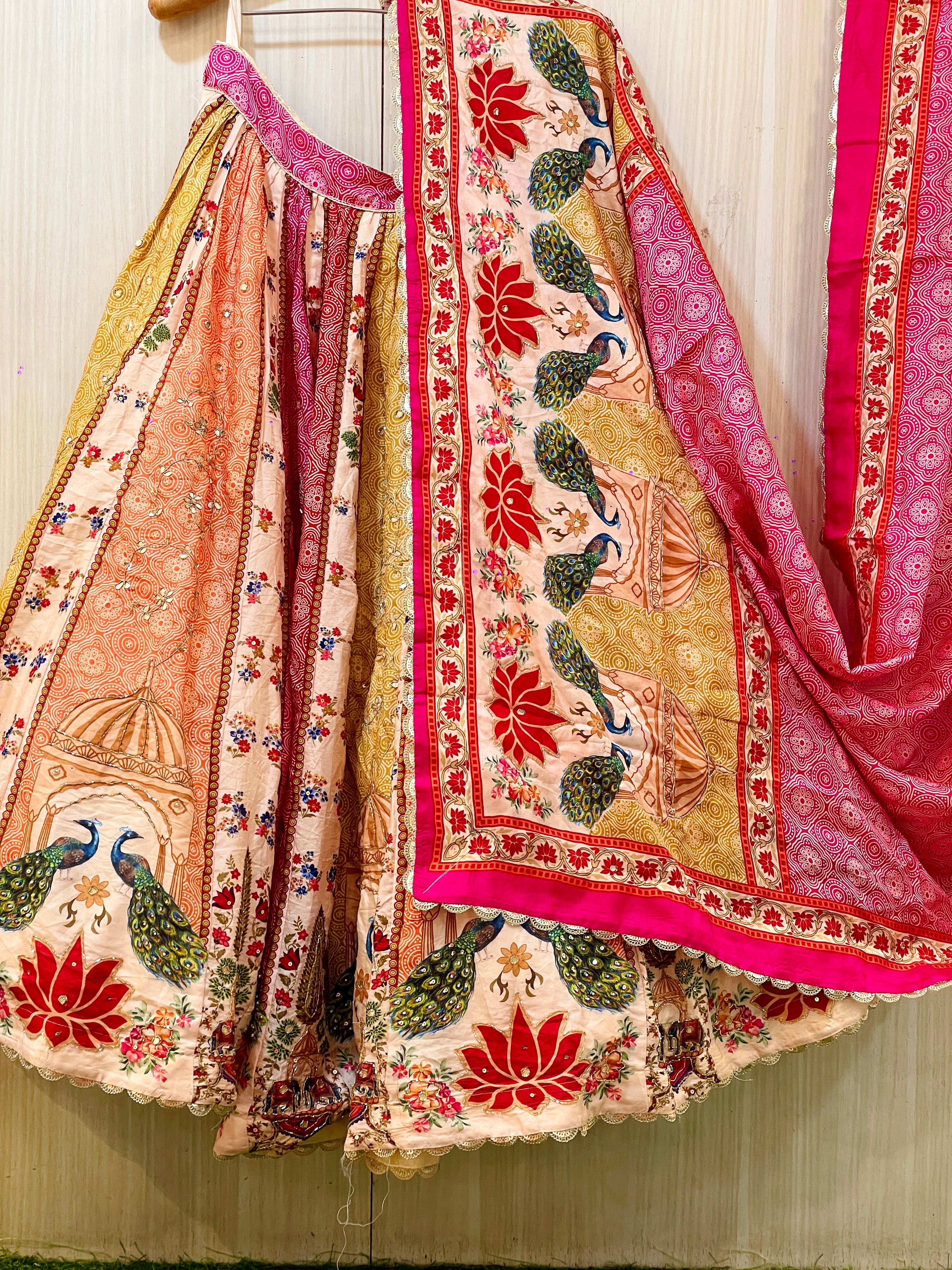 Vinita Pure Crepe Silk Lehnga