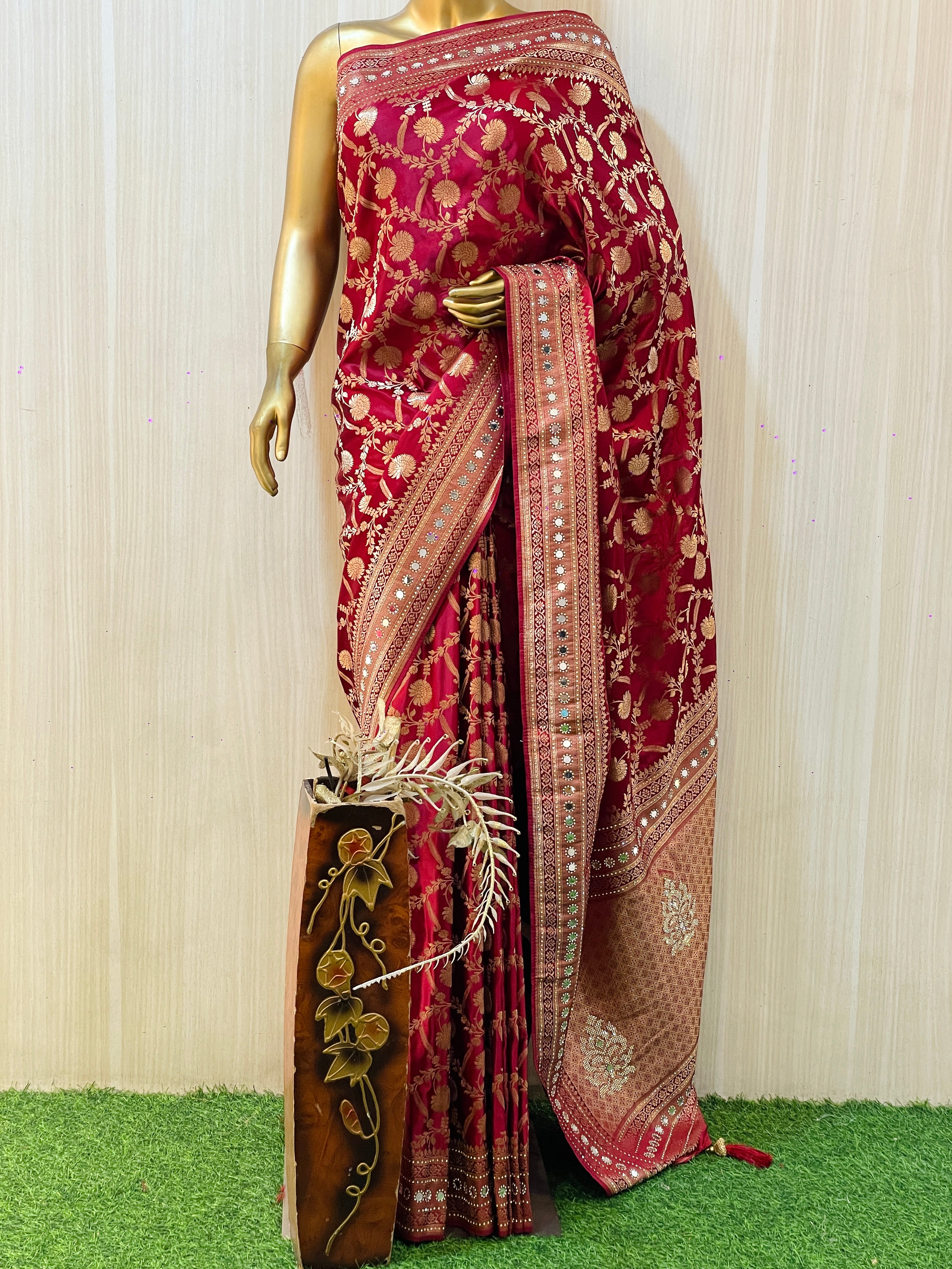 Puli Exclusive Banarasi Silk Saree